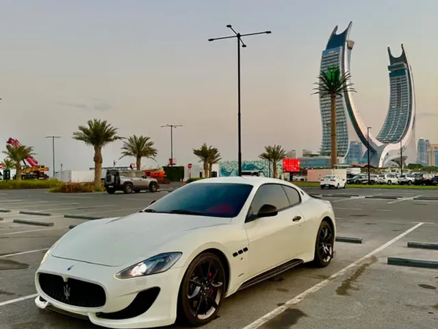 صورة 2013 مازيراتي جران توريزمو MC سترادال