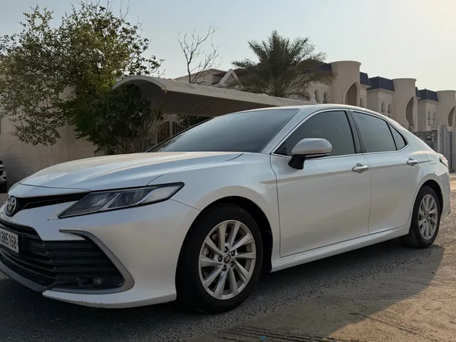 Photo of 2022 Toyota Camry GLE