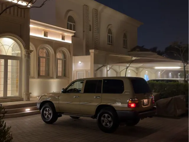 Photo of 2002 Toyota Land Cruiser GX