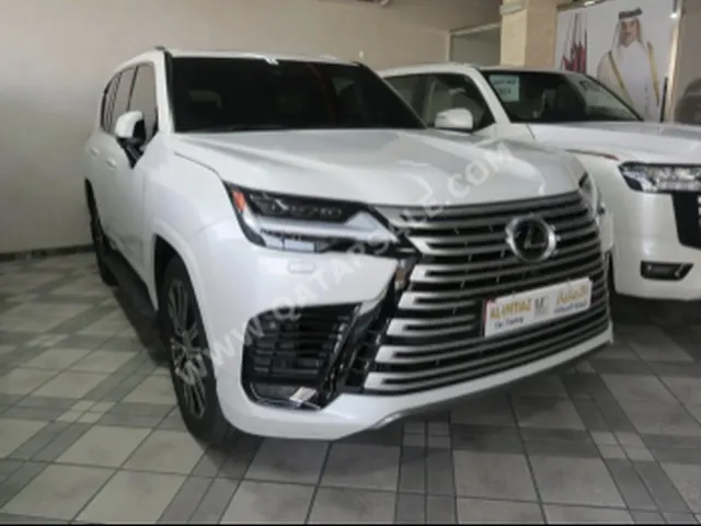 صورة 2023 لكزس LX 600 لكجري