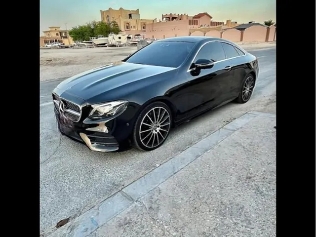 صورة 2017 مرسيدس-بنز E 400