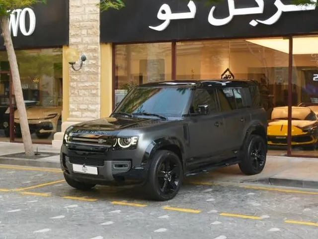 Photo of 2025 Land Rover Defender 110