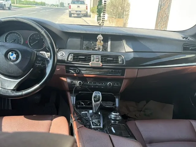 Photo of 2011 BMW 5-Series 523i