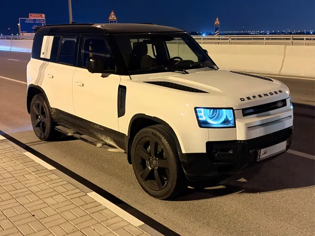 Photo of 2023 Land Rover Defender 110 HSE