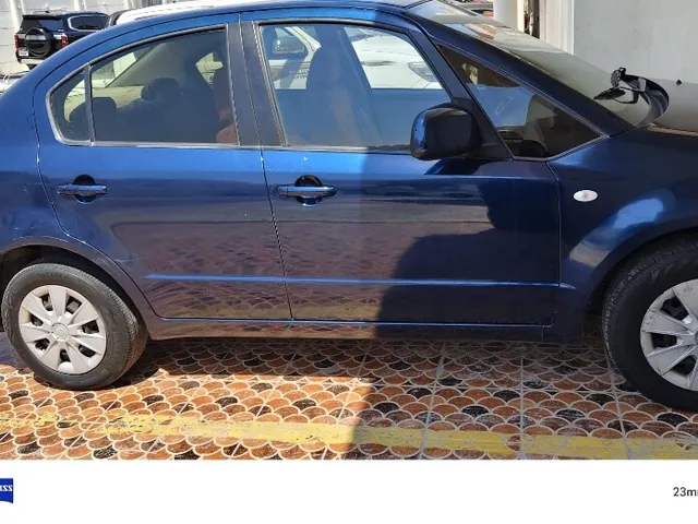 صورة 2013 سوزوكي SX4
