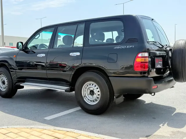 Photo of 2000 Toyota Land Cruiser G