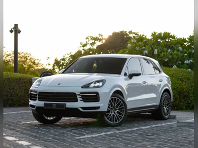 Photo of 2023 Porsche Cayenne Platinum Edition