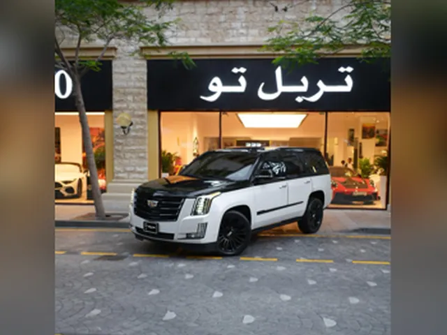 صورة 2016 كاديلاك إسكاليد بلاتينيوم
