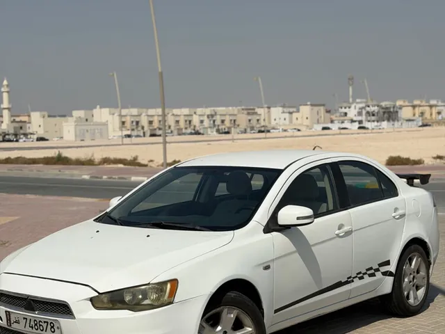 صورة 2015 ميتسوبيشي لانسر EX