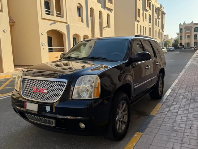 Photo of 2011 GMC Yukon Denali