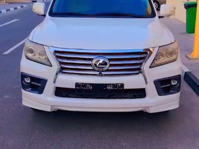 صورة 2011 لكزس LX 570
