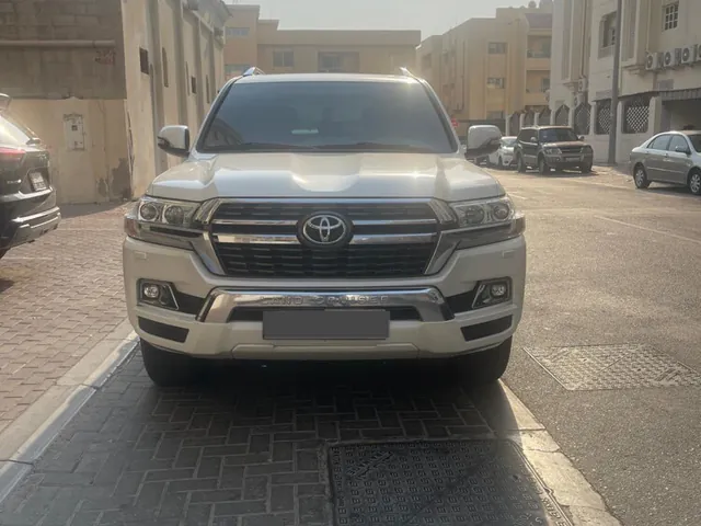 Photo of 2021 Toyota Land Cruiser GXR
