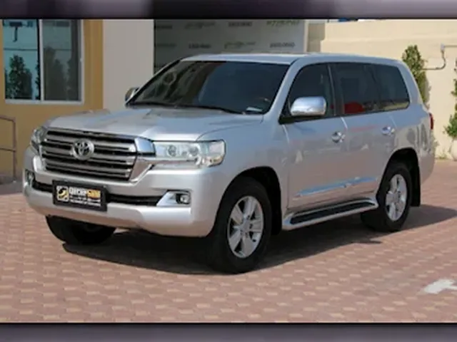 Photo of 2015 Toyota Land Cruiser GXR