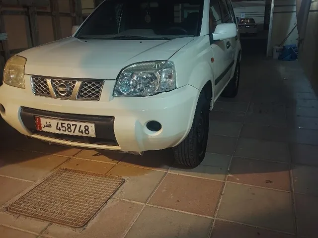 صورة 2011 نيسان اكس-تريل SV