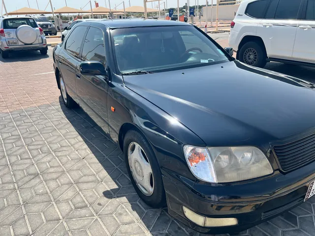 Photo of 2000 Lexus LS 400