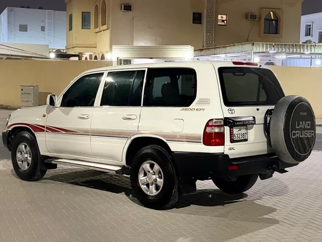 Photo of 2005 Toyota Land Cruiser GX