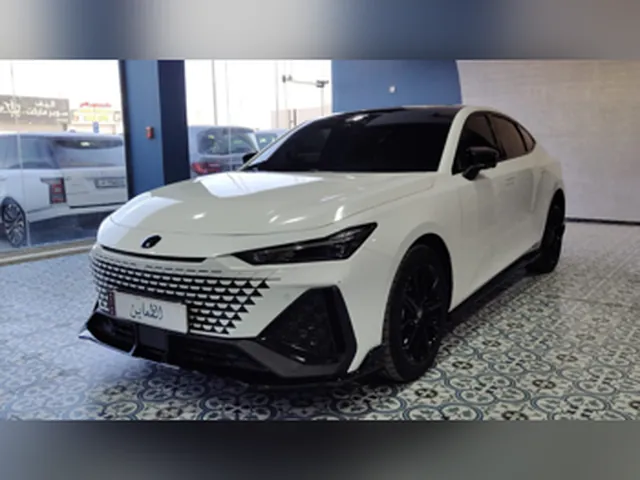 صورة 2026 شانجان UNI-V