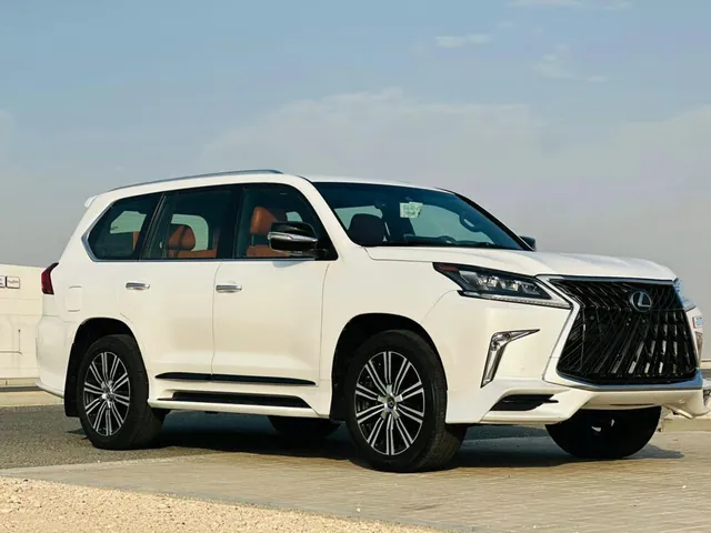 صورة 2020 لكزس LX 570 S