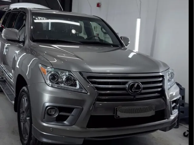 Photo of 2014 Lexus LX 570 S
