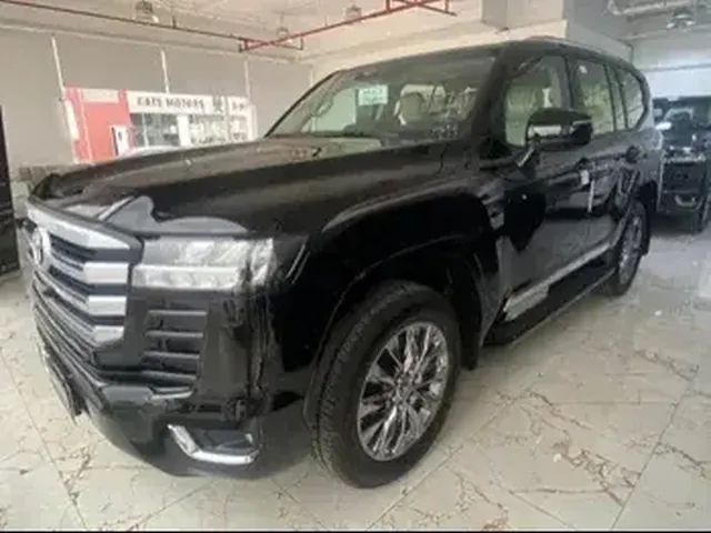 Photo of 2023 Toyota Land Cruiser GXR