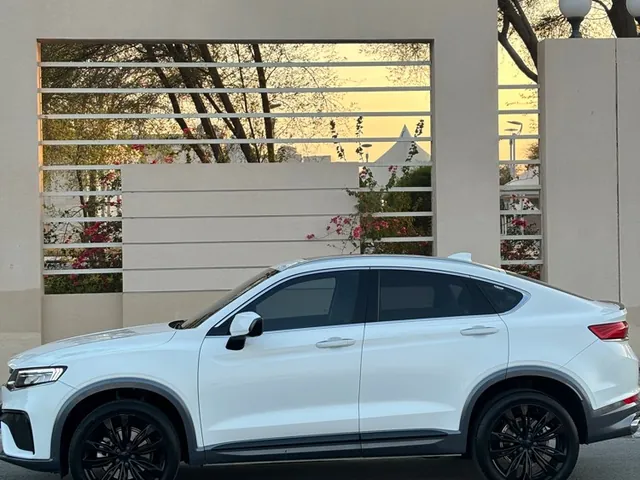 Photo of 2023 Geely Tugella