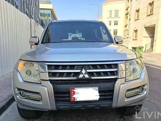 صورة 2018 ميتسوبيشي باجيرو 3.8 غولد إيديشن