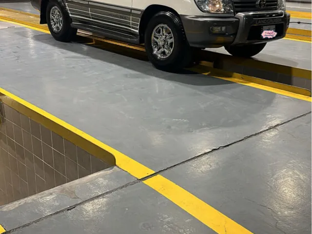 Photo of 2007 Toyota Land Cruiser GXR