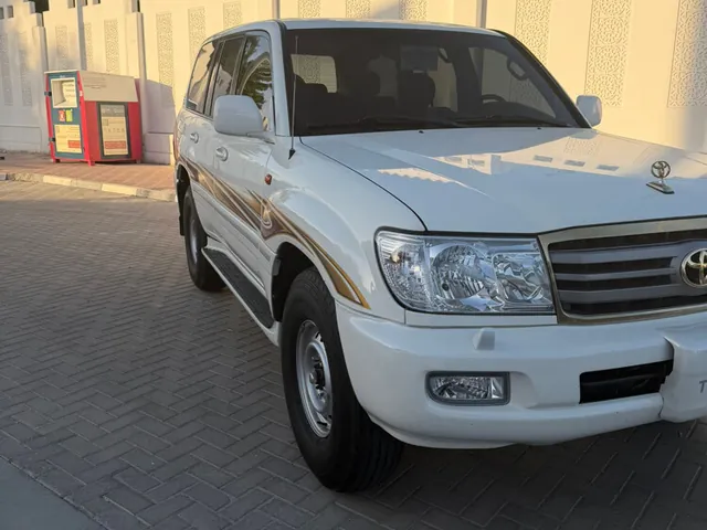 صورة 2006 تويوتا لاند كروزر G ليمتد