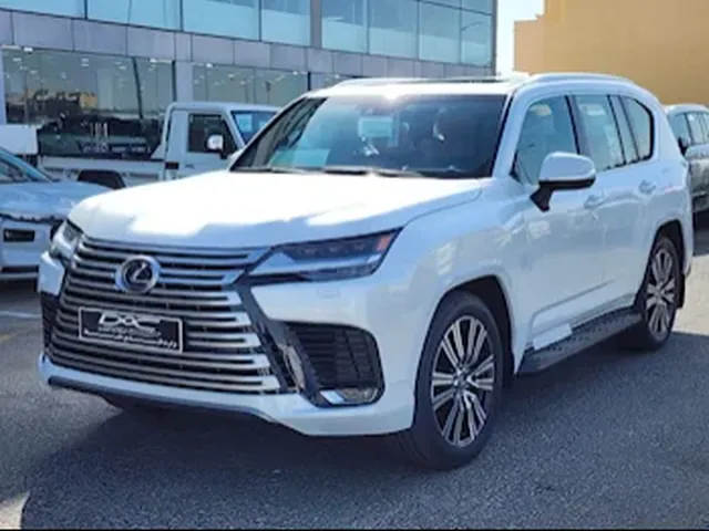صورة 2024 لكزس LX 600 لكجري