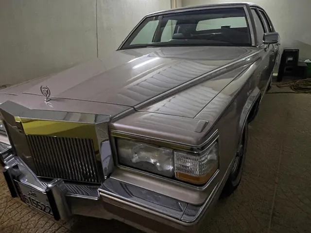 Photo of 1992 Cadillac Brougham