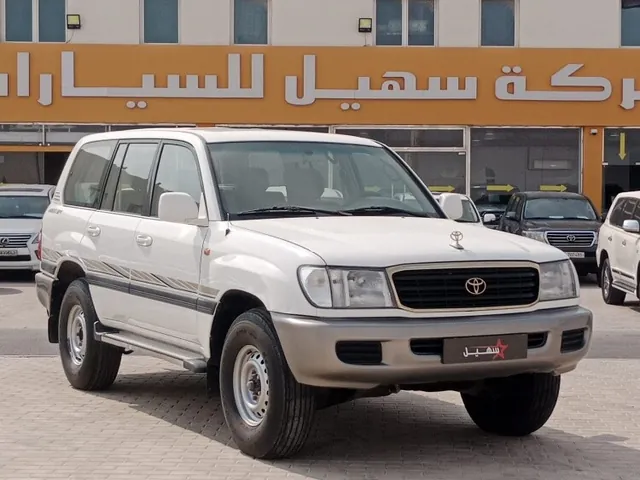 Photo of 2000 Toyota Land Cruiser GXR