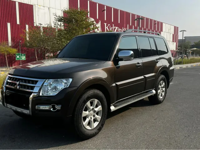 صورة 2020 ميتسوبيشي باجيرو GLS
