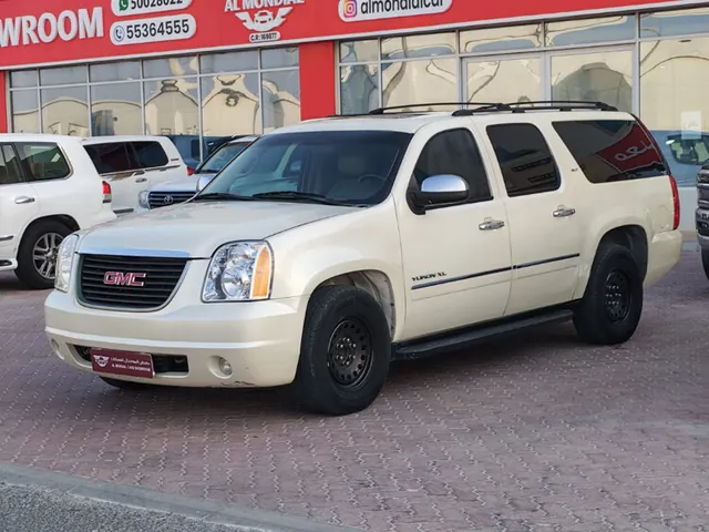 صورة 2011 جي إم سي يوكون XL SLT
