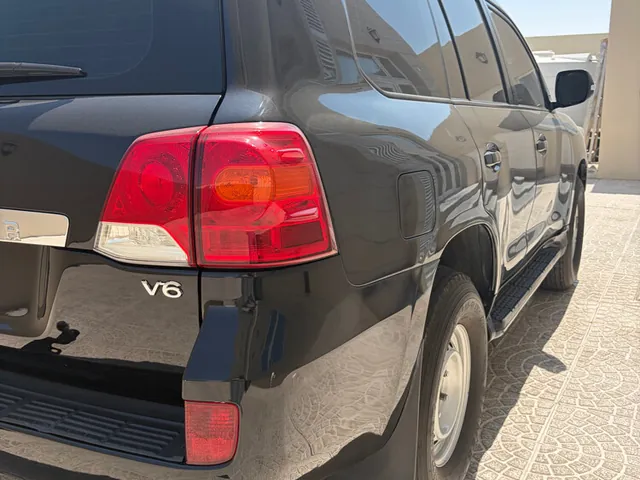 Photo of 2015 Toyota Land Cruiser G