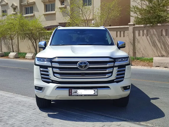 صورة 2022 تويوتا لاند كروزر VX