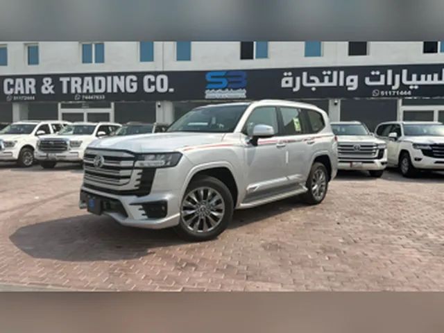 Photo of 2025 Toyota Land Cruiser GXR