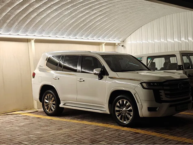 Photo of 2010 Toyota Land Cruiser VXR
