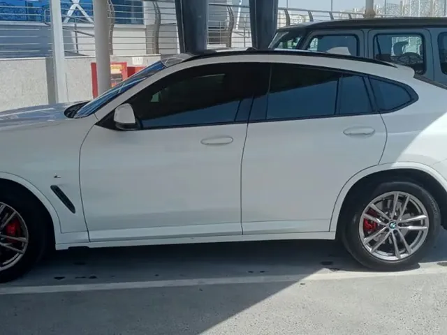 Photo of 2021 BMW X4