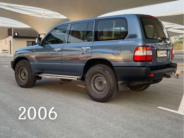 صورة 2006 تويوتا لاند كروزر GX