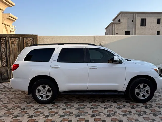 صورة 2015 تويوتا سيكويا