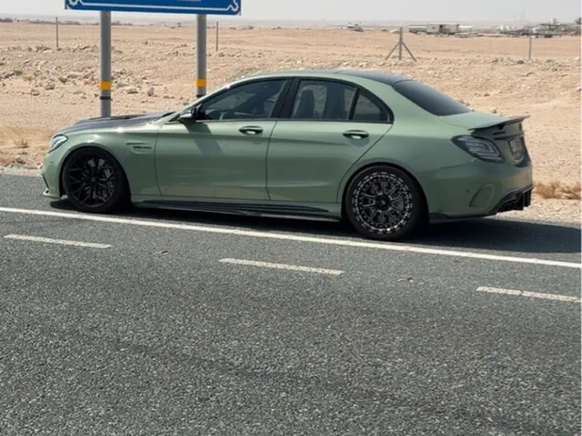 صورة 2016 مرسيدس-بنز C 63 AMG Edition 1