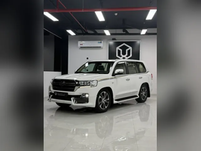 Photo of 2020 Toyota Land Cruiser VXR Grand Touring S