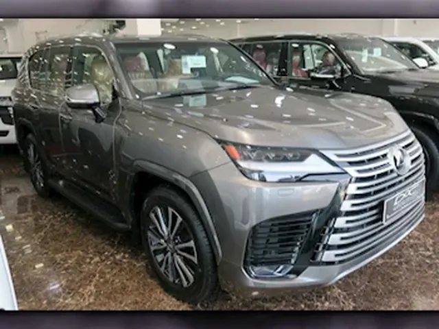 صورة 2024 لكزس LX 600 لكجري
