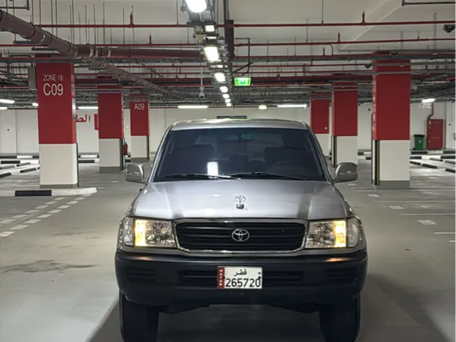Photo of 1999 Toyota Land Cruiser GX