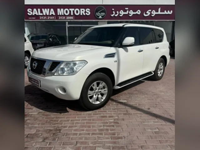 صورة 2013 نيسان باترول SE