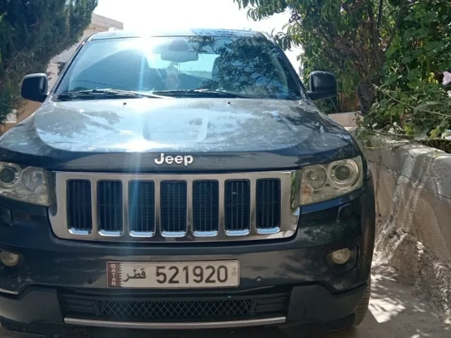 صورة 2012 جيب شيروكي Limited