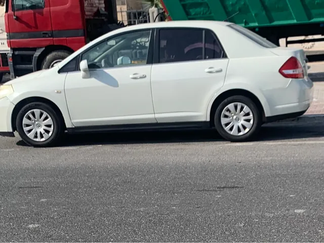 Photo of 2010 Nissan Tiida