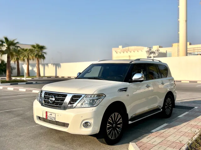 صورة 2014 نيسان باترول بلاتينيوم
