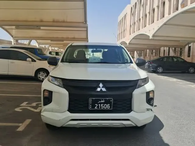 صورة 2021 ميتسوبيشي L200
