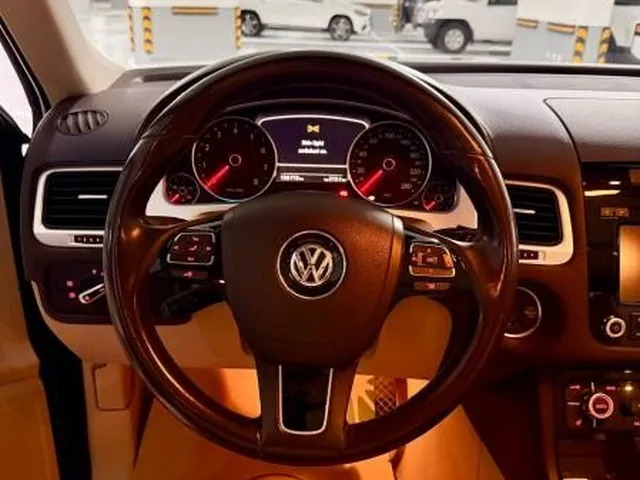 Photo of 2015 Volkswagen Touareg Highline Plus